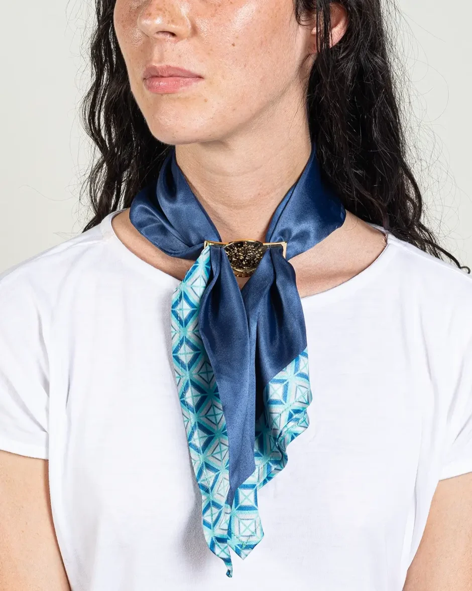 Foulard elegante personalizzato con logo aziendale